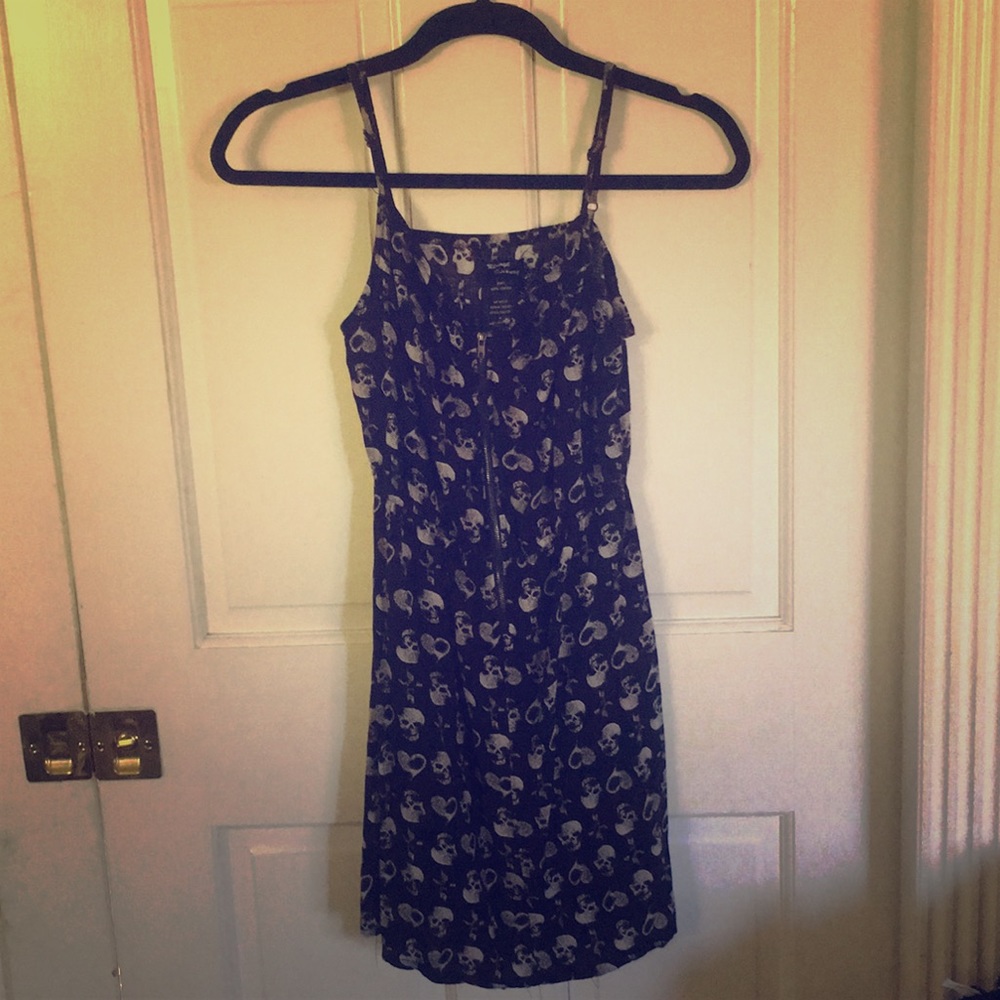 Nnw spaghetti strap over the knee dress